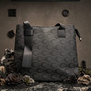Coach Shadow Signature Tote